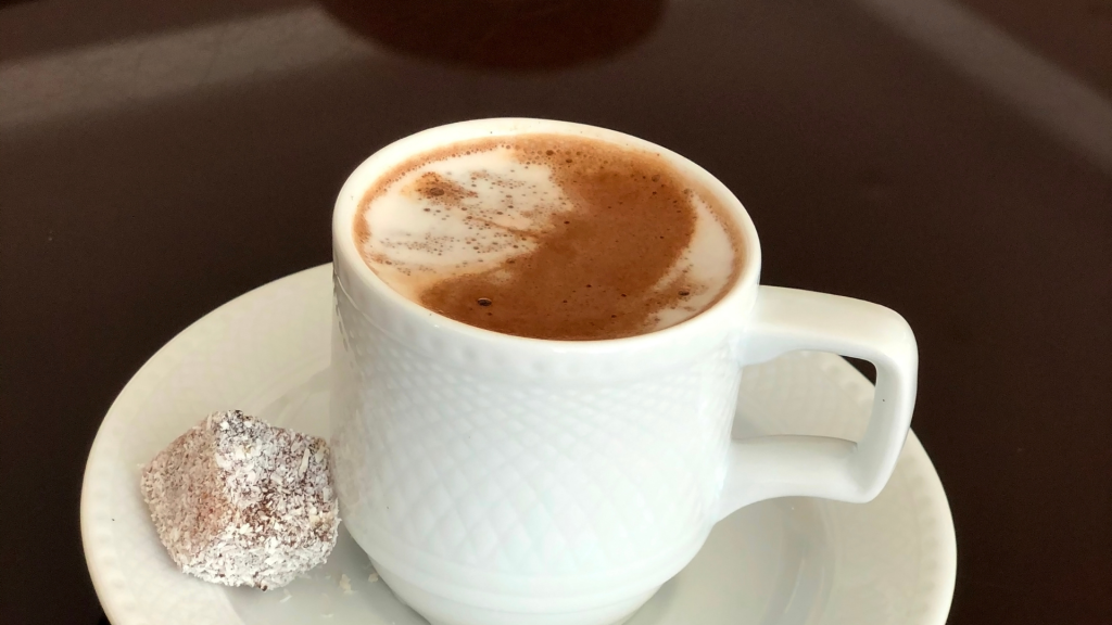 Sütlü Türk Kahvesi